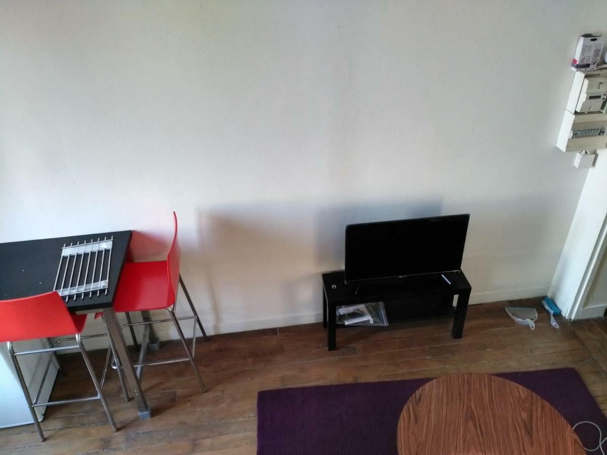 Charming Parisian Studio! 塞纳河畔伊夫里 外观 照片