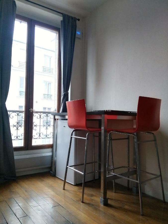 Charming Parisian Studio! 塞纳河畔伊夫里 外观 照片