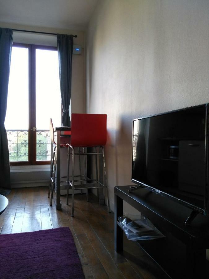 Charming Parisian Studio! 塞纳河畔伊夫里 外观 照片